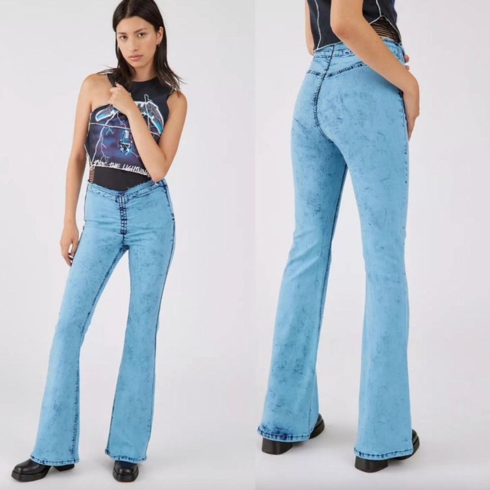 URBAN OUTFITTERS BDG Ruched V-Front Dipped Flare Jean